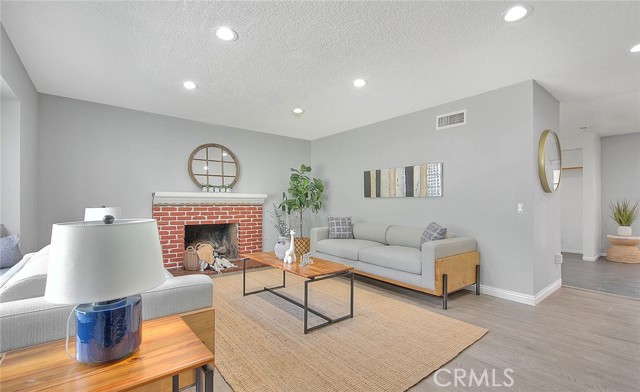 Detail Gallery Image 9 of 48 For 709 N Leaf Ave, West Covina,  CA 91791 - 3 Beds | 2 Baths