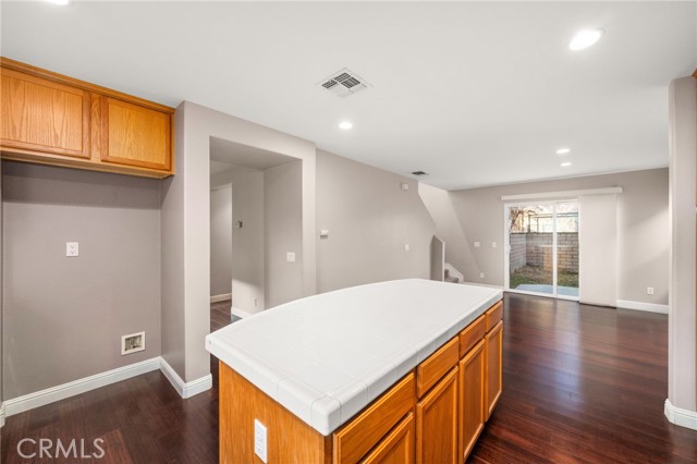 Detail Gallery Image 12 of 42 For 519 N Orange Privado, Ontario,  CA 91764 - 3 Beds | 2/1 Baths