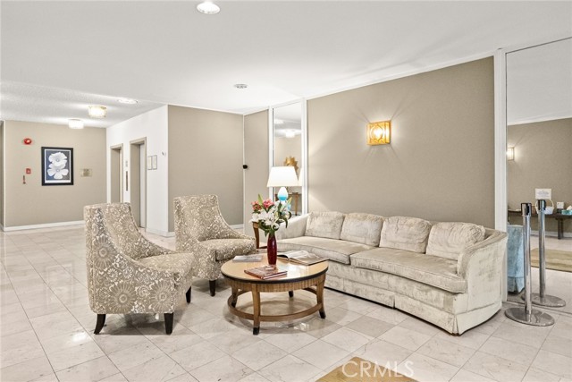 400 South La Fayette Park, 213 photo 9