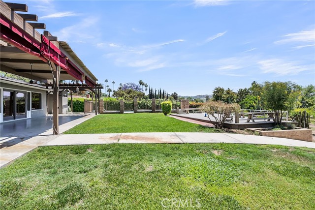 2886 Mcallister Street, Riverside CA: https://media.crmls.org/medias/61fccb2a-9ace-4b5c-b902-8ad44dfd21af.jpg