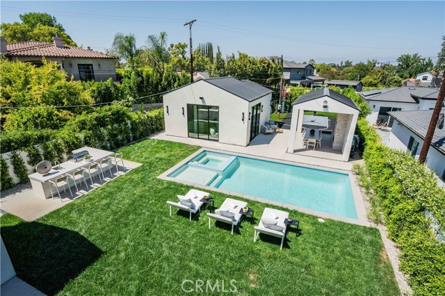 Detail Gallery Image 30 of 37 For 16711 Moorpark St, Encino,  CA 91436 - 6 Beds | 6/1 Baths