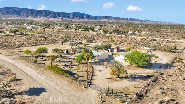 11924 Mountain Road, Pinon Hills CA: https://media.crmls.org/medias/61fd9e9a-b532-4eb0-97b8-be566aecca7b.jpg