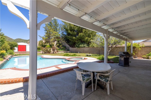 Detail Gallery Image 17 of 35 For 28519 Applewood Ln, Castaic,  CA 91384 - 3 Beds | 2/1 Baths