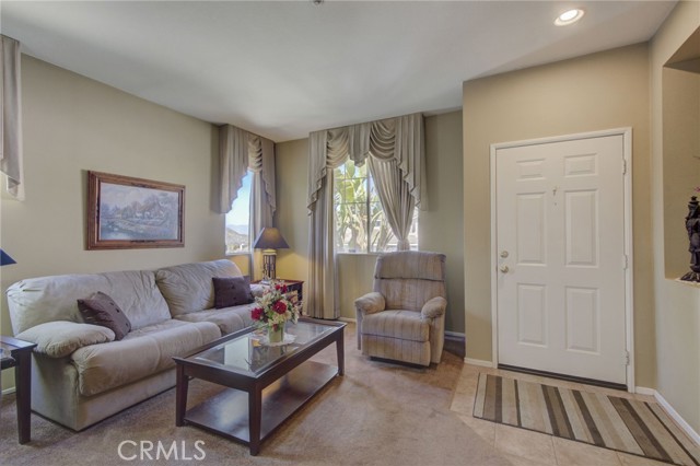 Detail Gallery Image 6 of 33 For 1349 Haddington Dr, Riverside,  CA 92507 - 3 Beds | 2 Baths