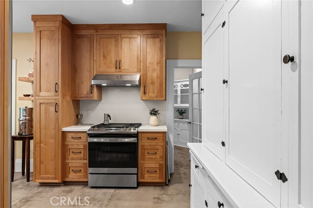 Detail Gallery Image 24 of 73 For 587 E 3rd, Chico,  CA 95928 - 5 Beds | 3 Baths