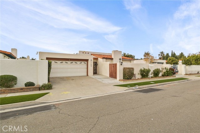 Detail Gallery Image 2 of 30 For 17689 Los Alamos St, Fountain Valley,  CA 92708 - 4 Beds | 2 Baths