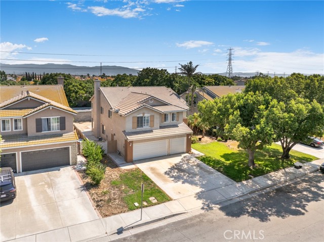 3280 Stallion Street, Ontario CA: https://media.crmls.org/medias/61ff58e0-2ec6-46ff-a196-ffb41b9140bd.jpg