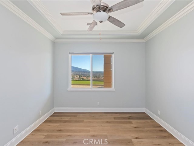 https://media.crmls.org/medias/61ff6c2f-09b5-4845-84c1-d7fcafd9f868.jpg?preset=X-Large