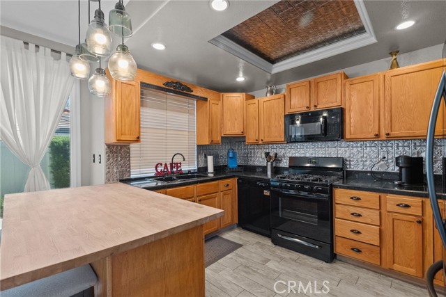 27606 Primrose Lane, Castaic CA: https://media.crmls.org/medias/61ffcfb3-5c41-4975-892b-51ae8f631dc6.jpg