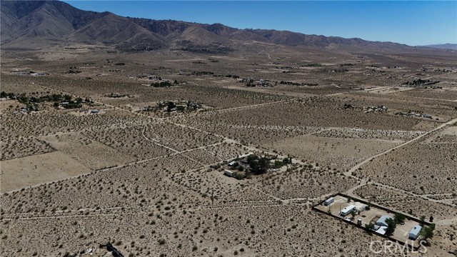 Detail Gallery Image 5 of 13 For 754 Ivanhoe Rd, Lucerne Valley,  CA 92356 - – Beds | – Baths