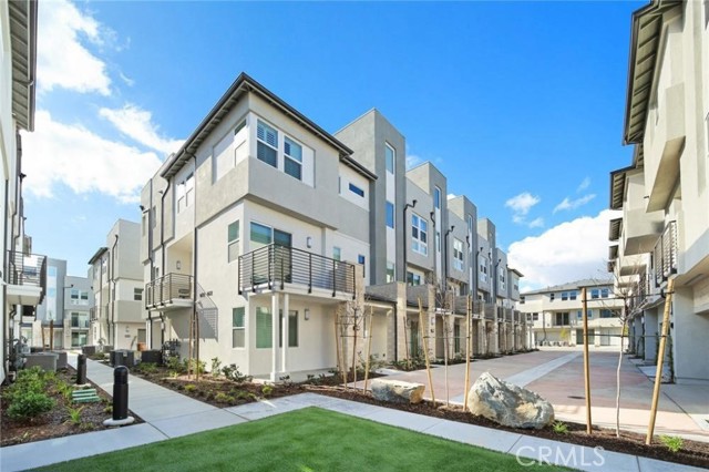 1614 W Bushell Street, Anaheim CA: https://media.crmls.org/medias/62019d7c-e209-4fb6-94d6-50efef8dd524.jpg