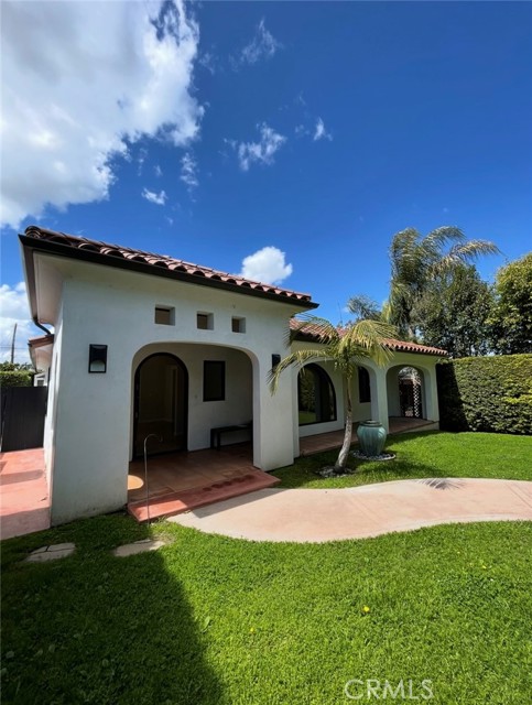 709 Havana Avenue, Long Beach CA: https://media.crmls.org/medias/6201a2d7-7746-4f65-83c2-deaab6bdaa72.jpg