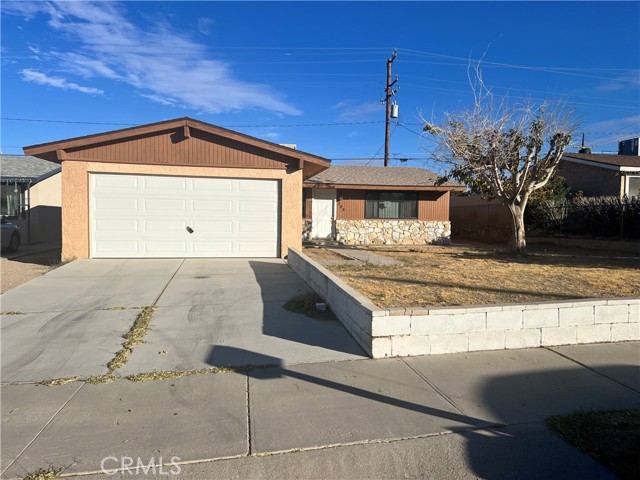 Detail Gallery Image 2 of 12 For 305 Higgins Rd, Barstow,  CA 92311 - 4 Beds | 2 Baths