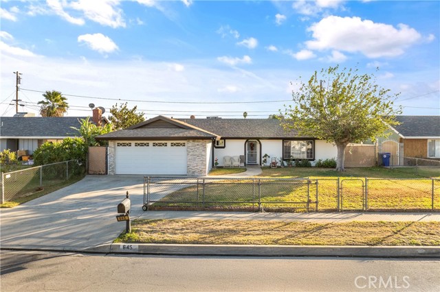 Detail Gallery Image 1 of 29 For 19351 W Mallory Dr, Bloomington,  CA 92316 - 4 Beds | 2 Baths