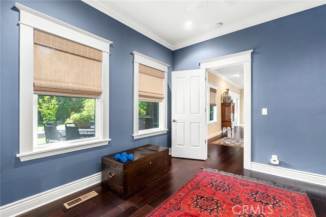 2176 Bidwell Avenue, Chico CA: https://media.crmls.org/medias/62028c4a-658b-43c6-8eef-60d776356d42.jpg