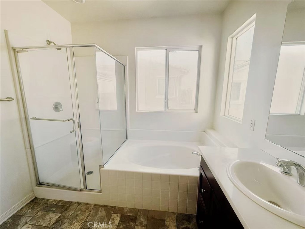 MLS #OC25094836 img 26