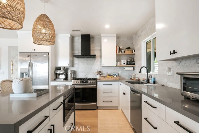 Detail Gallery Image 21 of 48 For 4028 Don Diablo, Los Angeles,  CA 90008 - 3 Beds | 2 Baths