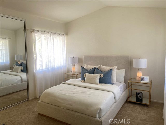 14 Songbird Lane, Aliso Viejo CA: https://media.crmls.org/medias/6204759b-cfe5-4bad-a8ac-f9b790bfa08d.jpg