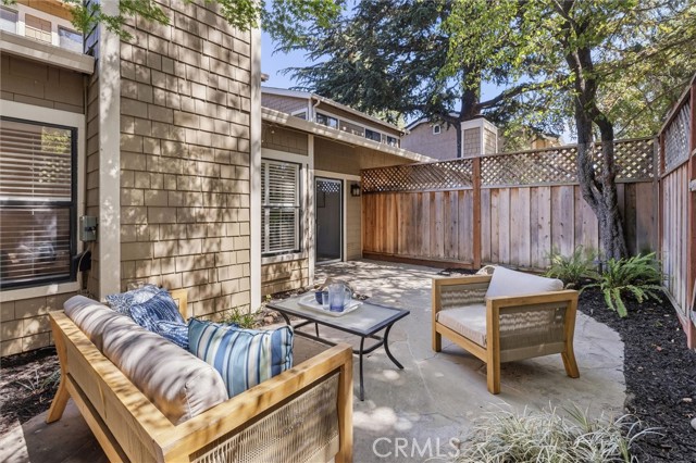 Detail Gallery Image 27 of 36 For 137 Redding Rd #B,  Campbell,  CA 95008 - 2 Beds | 2/1 Baths