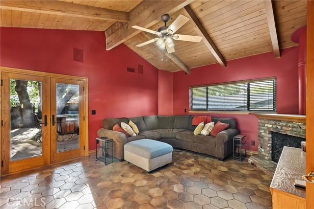 Detail Gallery Image 36 of 54 For 25009 Atwood Bld, Newhall,  CA 91321 - 3 Beds | 2/1 Baths