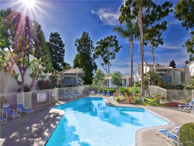 633 Prospect Avenue, Redondo Beach, California 90277, 2 Bedrooms Bedrooms, ,2 BathroomsBathrooms,Residential,Sold,Prospect,SB22126675