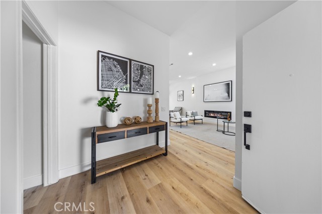 Detail Gallery Image 2 of 60 For 33 Mann St, Irvine,  CA 92612 - 3 Beds | 2 Baths