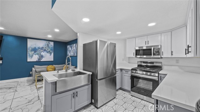 Detail Gallery Image 8 of 37 For 2552 Avenida Del Vista #103,  Corona,  CA 92882 - 1 Beds | 1 Baths