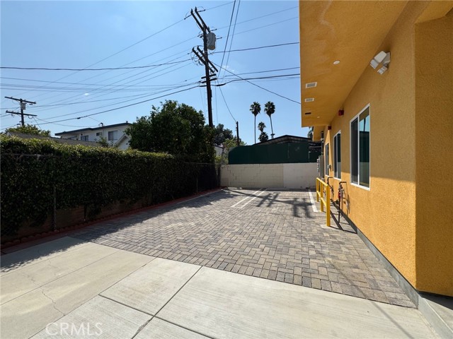 Detail Gallery Image 18 of 18 For 209 1/2 N Serrano Ave, Los Angeles,  CA 90004 - 1 Beds | 1 Baths