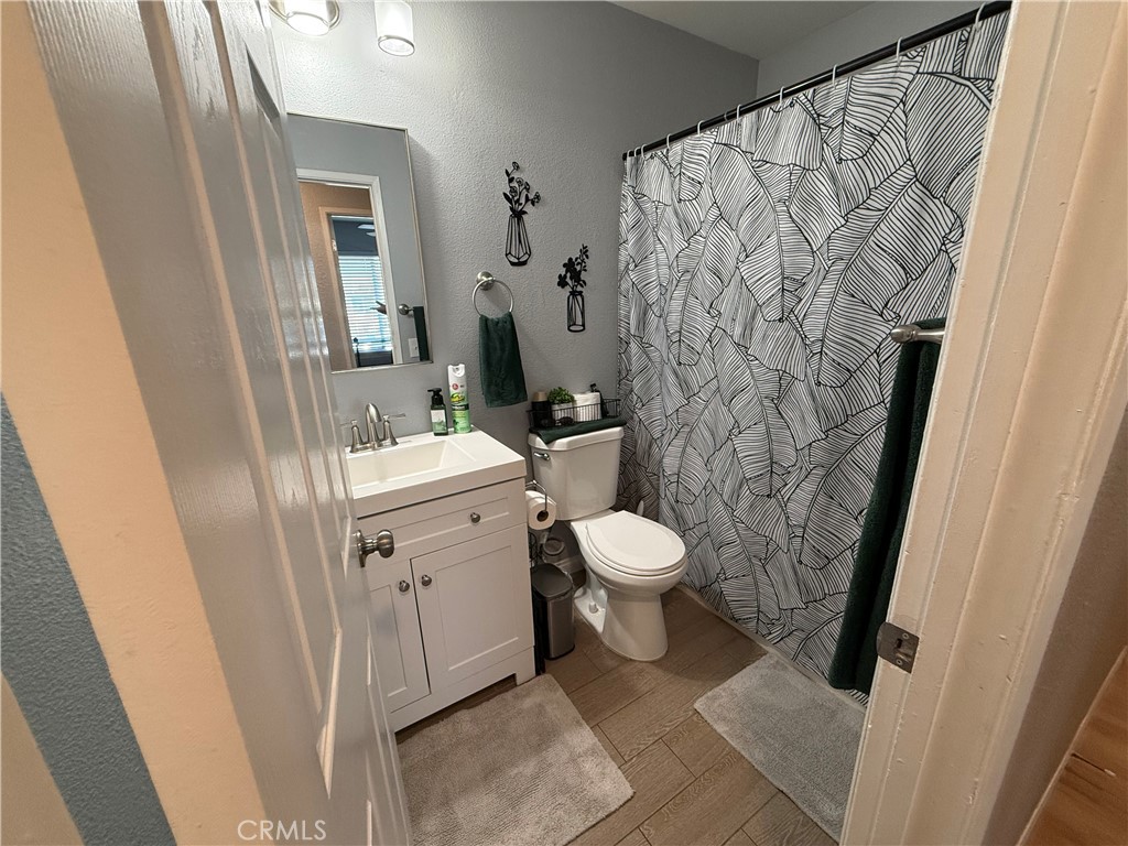 https://media.crmls.org/medias/620675c4-5497-499f-b21a-a0050f4d4068.jpg?preset=X-Large