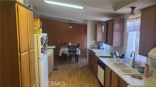 Detail Gallery Image 2 of 14 For 80 E Dawes St #175,  Perris,  CA 92571 - 3 Beds | 2 Baths