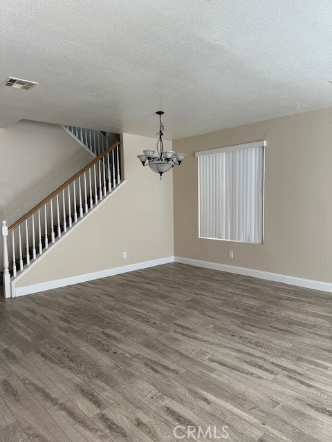 Detail Gallery Image 3 of 19 For 12364 Freeport, Victorville,  CA 92392 - 5 Beds | 3 Baths