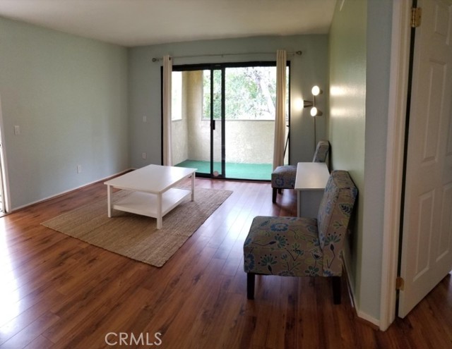 Detail Gallery Image 5 of 9 For 1146 W Blaine St #202,  Riverside,  CA 92507 - 1 Beds | 1 Baths