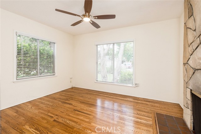 Detail Gallery Image 13 of 33 For 1717 Riverside Dr, Glendale,  CA 91201 - 2 Beds | 1 Baths