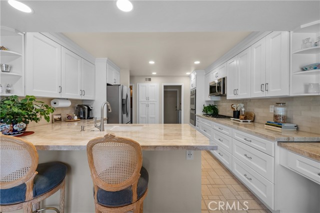 Detail Gallery Image 9 of 44 For 621 Westchester Ln, Thousand Oaks,  CA 91320 - 3 Beds | 2/1 Baths