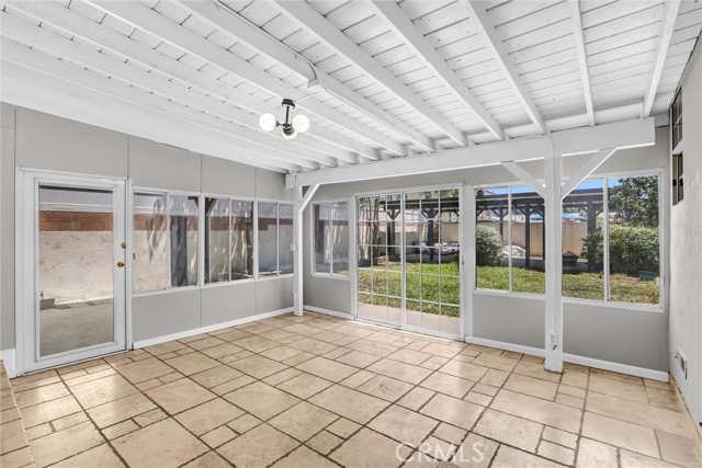 7836 Hanna Avenue, Canoga Park CA: https://media.crmls.org/medias/6209ebb8-37ea-473d-9b43-80a249f71aaf.jpg