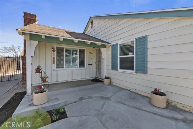 Detail Gallery Image 9 of 41 For 6964 Yellowstone, Riverside,  CA 92506 - 4 Beds | 2 Baths