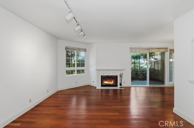 Detail Gallery Image 8 of 35 For 19311 Sunray Lane #419,  Huntington Beach,  CA 92648 - 2 Beds | 2 Baths