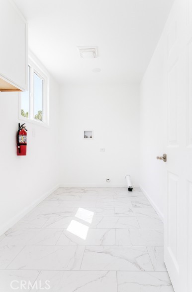 Detail Gallery Image 6 of 15 For 4393 Tyler #B St, Riverside,  CA 92503 - 4 Beds | 2 Baths
