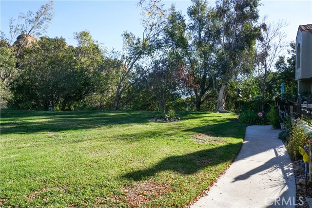 Detail Gallery Image 7 of 7 For 22350 Heritage Pass, Chatsworth,  CA 91311 - 2 Beds | 2/1 Baths