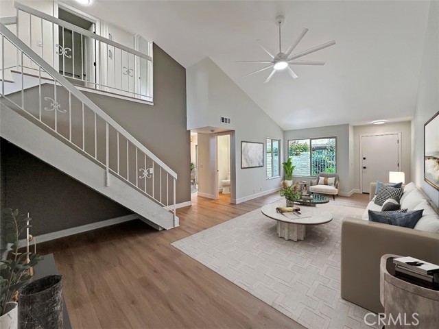 Image 11 of 33 For 9948 Del Rio