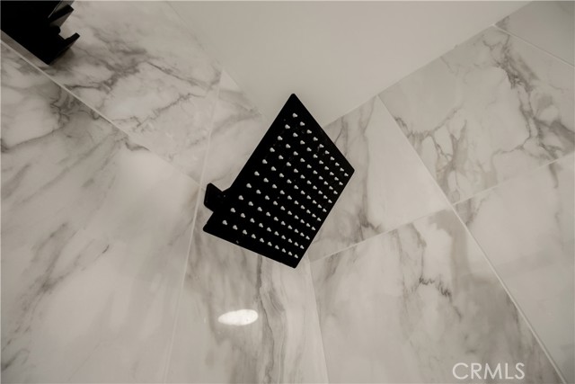 2101 Arlington Avenue, Los Angeles CA: https://media.crmls.org/medias/620ba944-b823-4371-a84d-8c0a456324c3.jpg