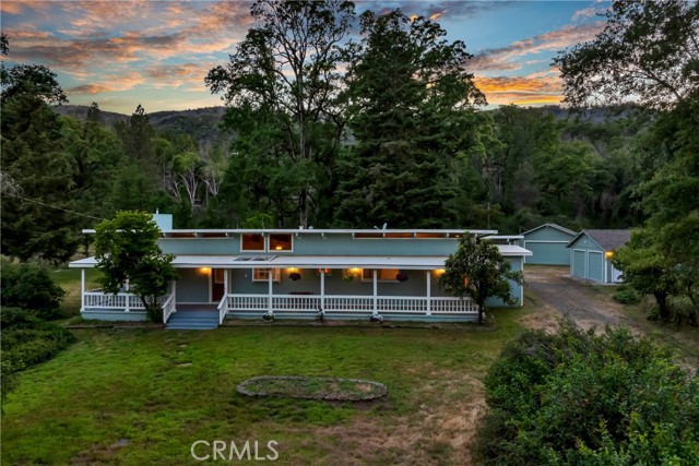 Detail Gallery Image 3 of 38 For 12255 Elk Mountain Rd, Upper Lake,  CA 95485 - 3 Beds | 2 Baths
