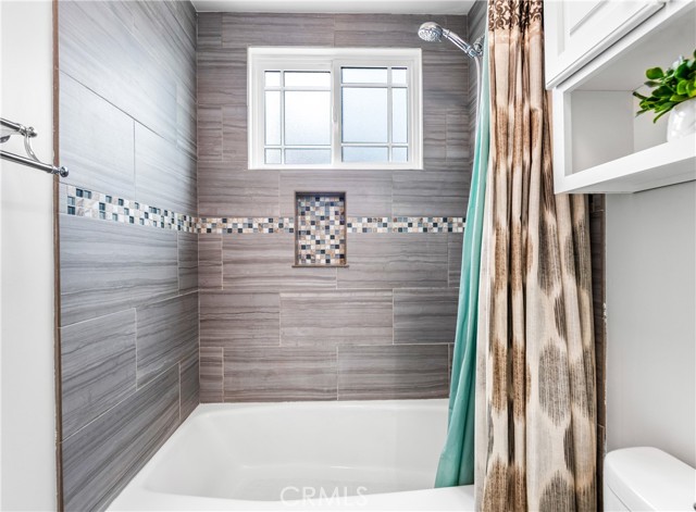 5472 Santa Gertrudes, Garden Grove CA: https://media.crmls.org/medias/620c2349-104c-4121-8669-35ace0c13e83.jpg