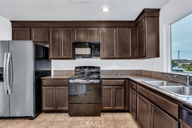 Detail Gallery Image 6 of 30 For 756 Marcelina Ct, Merced,  CA 95341 - 3 Beds | 2 Baths