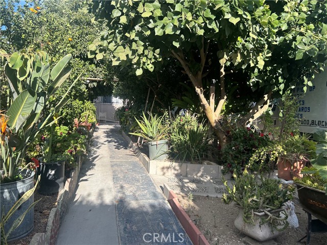 Detail Gallery Image 3 of 6 For 15310 S Lime Ave, Compton,  CA 90221 - 3 Beds | 1 Baths