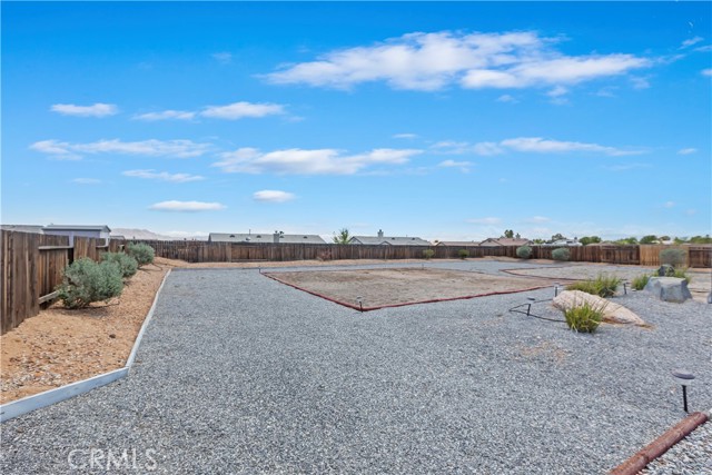 21269 Chardonnay Drive, Apple Valley CA: https://media.crmls.org/medias/620cf162-c772-460d-8c79-214ae48b1ee7.jpg