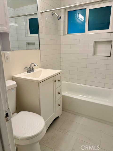 Detail Gallery Image 13 of 24 For 22800 Runnymede, West Hills,  CA 91307 - 3 Beds | 2 Baths