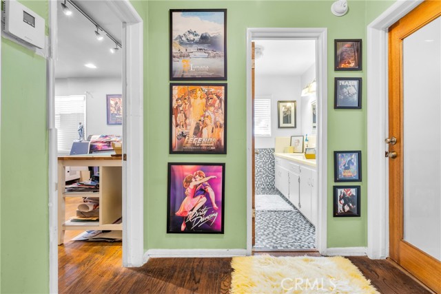 Detail Gallery Image 21 of 31 For 5425 Halbrent, Sherman Oaks,  CA 91411 - 3 Beds | 2 Baths