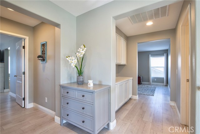 Detail Gallery Image 37 of 51 For 39883 S Creek Cir, Murrieta,  CA 92563 - 5 Beds | 3/1 Baths