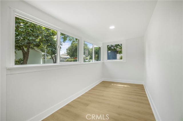 1270 W 19th Street, Long Beach CA: https://media.crmls.org/medias/620faa5f-bd22-4c9f-8981-4dec6e67c157.jpg